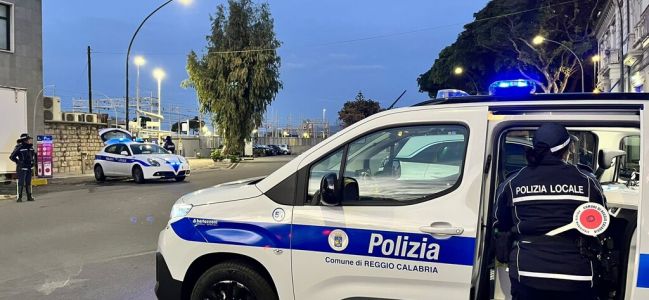 Reggio, controlli a tappeto della Polizia Locale: due arresti per furto aggravato di energia elettrica e numerose denunce