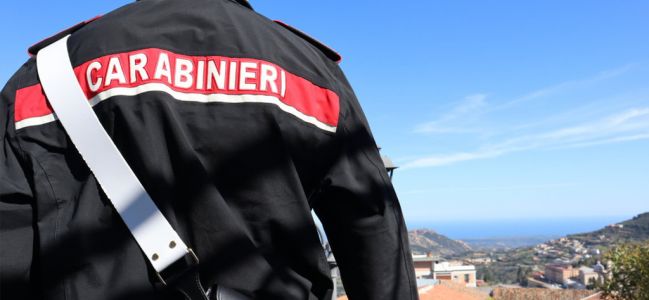 Chiodi sull&rsquo;asfalto a Bivongi, danneggiate numerose auto durante il Mercato della Badia