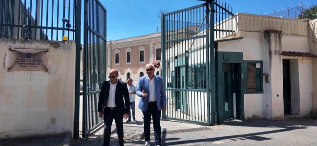 Emergenza carceri a Reggio, il Sappe denuncia: "Ad Arghill&agrave; agenti costretti a dormire in celle riadattate"